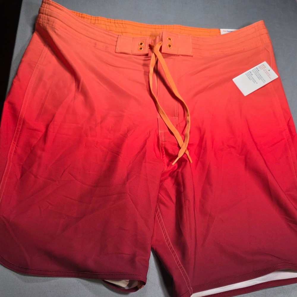 Old Navy Mens 38 Board Shorts Red Orange Ombre Built-In Flex UPF 40 Swim Trunks